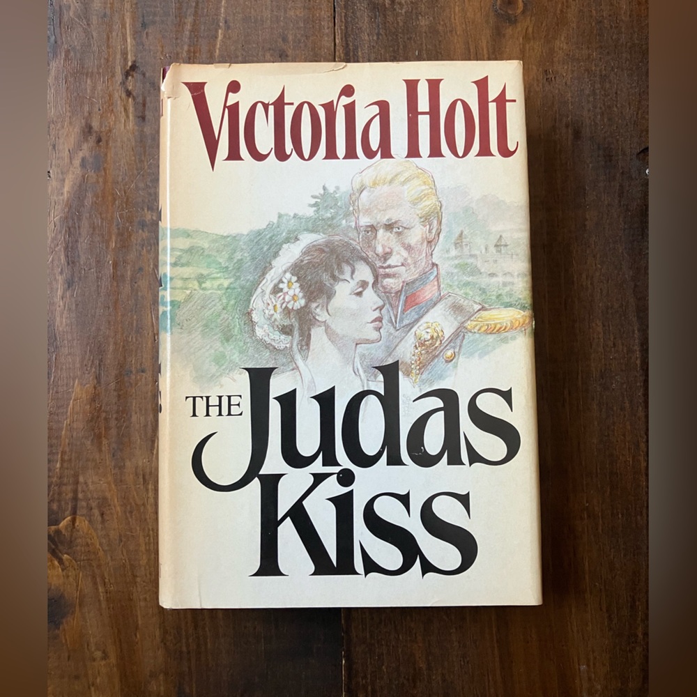 The Judas Kiss by Victoria Holt - Vintage Book Club Edition Hardcover 1981 - Picture 1 of 16